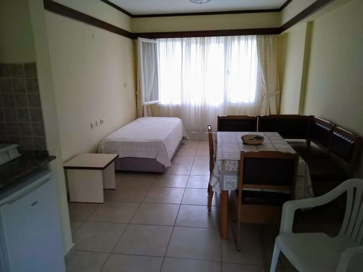Oya Family Suites Kusadasi 3*,