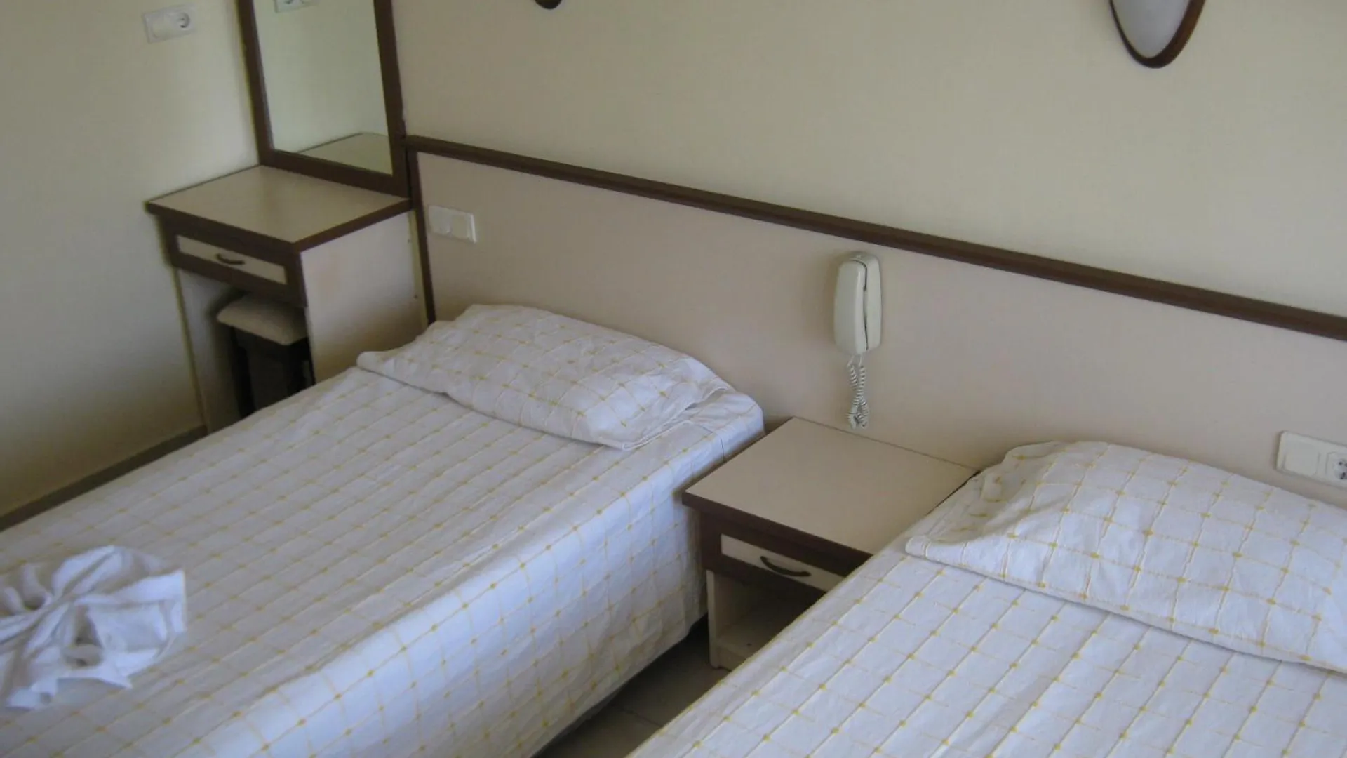 Oya Family Suites Kusadasi 3*,