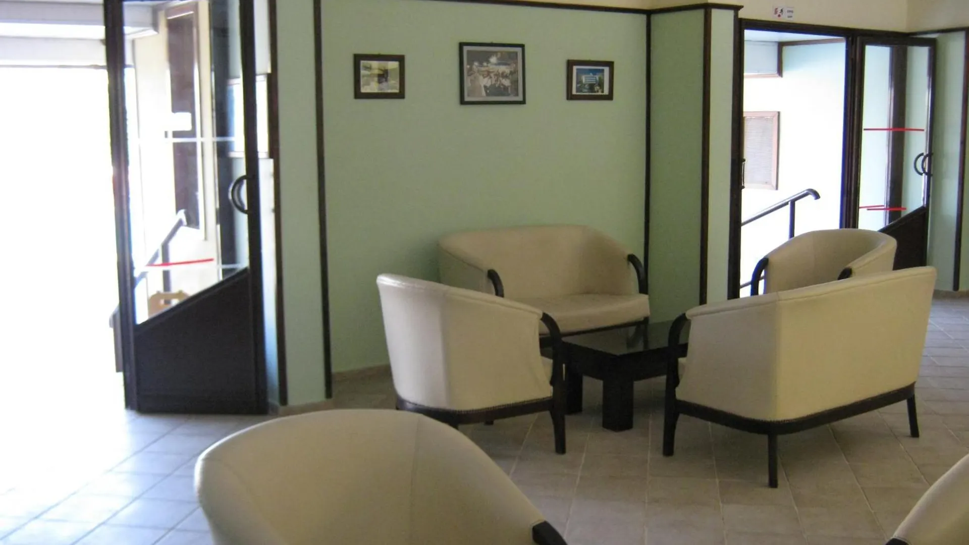 Oya Family Suites Kusadasi 3*,